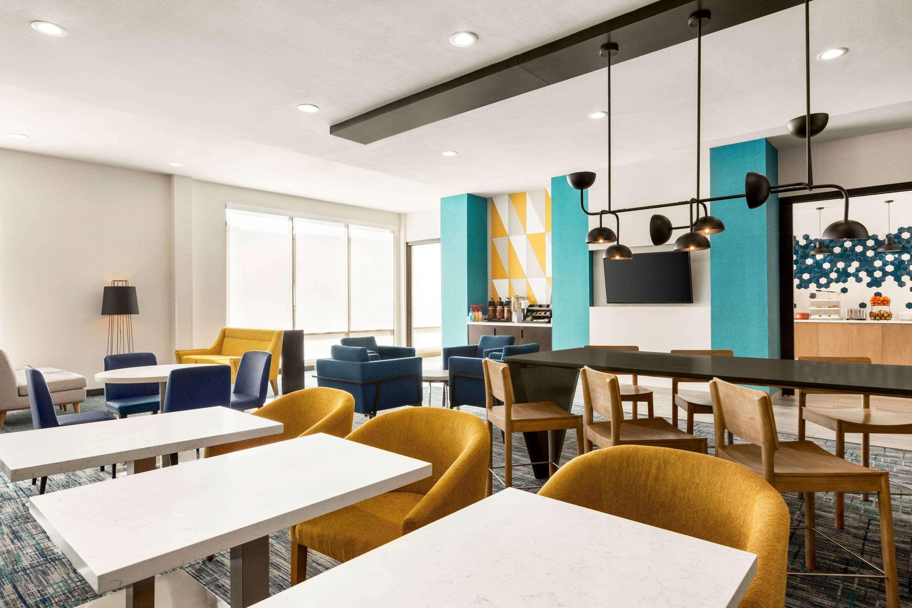 La Quinta By Wyndham Richmond-Sugarland Hotel Eksteriør billede